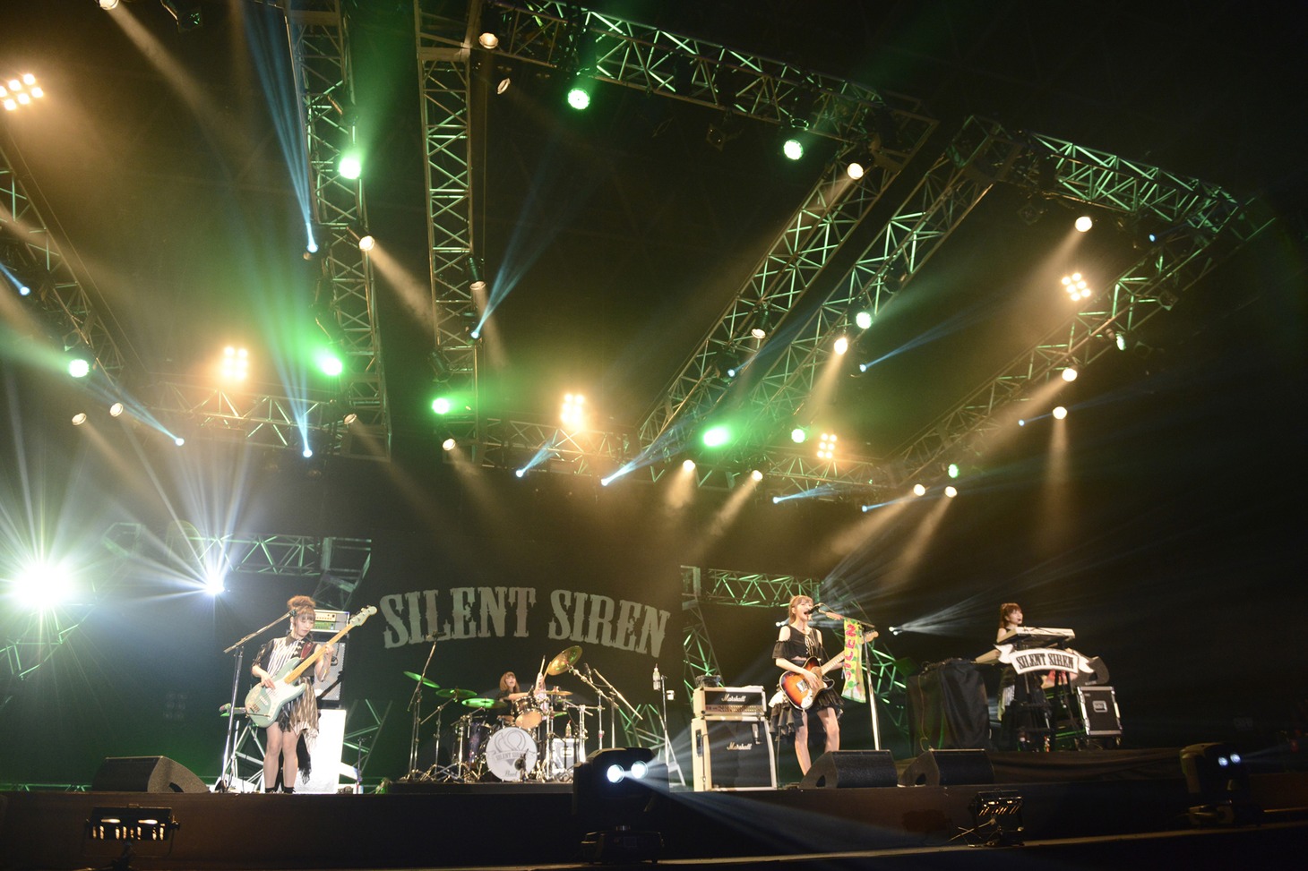 SILENT SIREN
