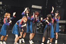 コント中のBiSH。