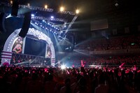 「AYAKA NATION 2017 in 両国国技館」初日公演の様子。（Photo by HAJIME KAMIIISAKA）