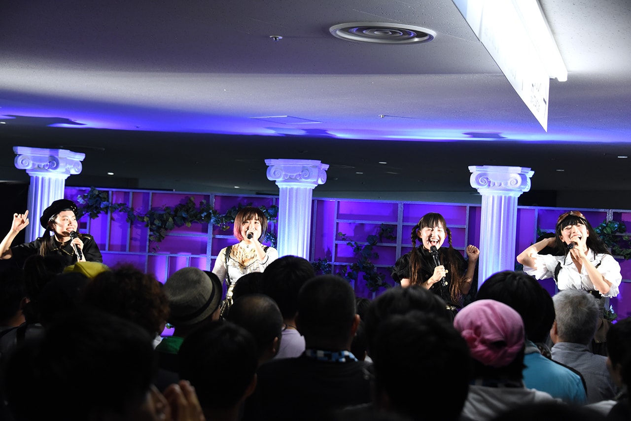 「@JAM EXPO 2017」での初ライブの様子。