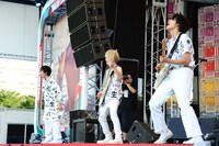 DISH//のめざましライブの様子。