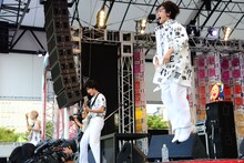 DISH//のめざましライブの様子。