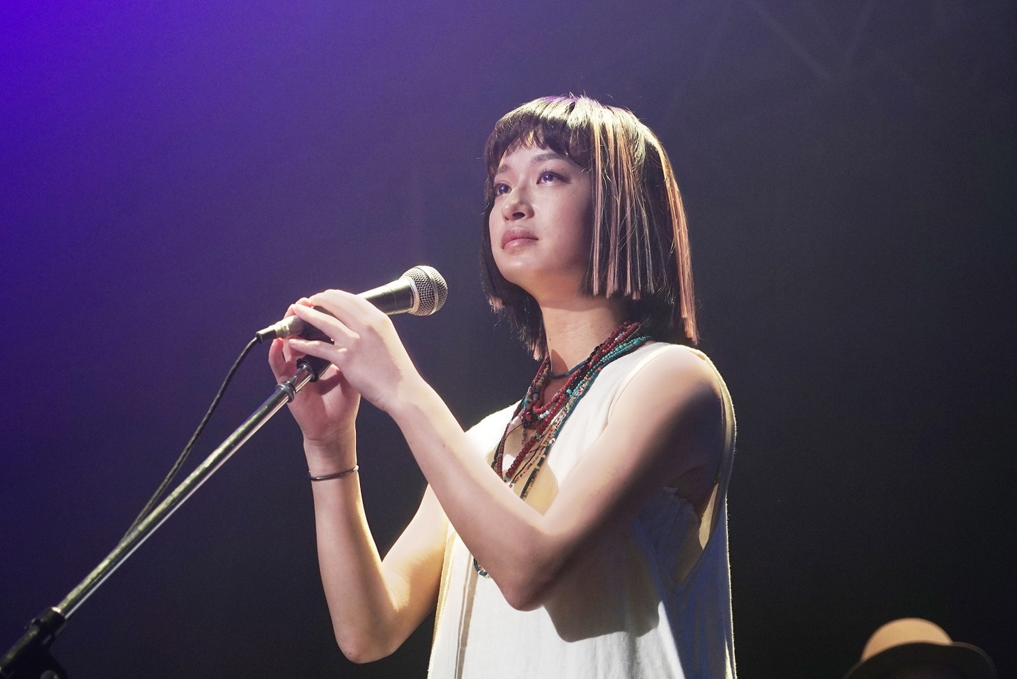 セリ（門脇麦）「REBORN」MVのワンシーン。