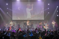 超特急とWEAVERのコラボの様子。