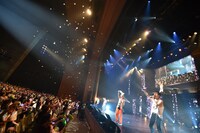 「MYNAME LIVE 2017『MYNAME』～さよならからはじまるSTORY～」の様子。