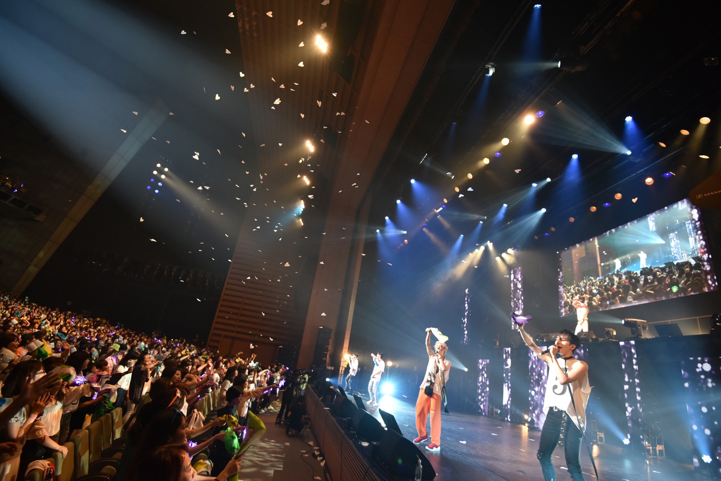 「MYNAME LIVE 2017『MYNAME』～さよならからはじまるSTORY～」の様子。