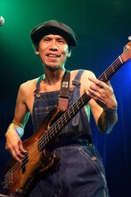 グレートマエカワ（B / フラワーカンパニーズ）（撮影：吉田圭子）