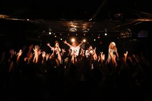 「BILLIE IDLE『MY WAY』ツアー」東京・下北沢SHELTER公演の様子。（提供 : オツモレコード）