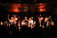 「BILLIE IDLE『MY WAY』ツアー」東京・下北沢SHELTER公演の様子。（提供 : オツモレコード）