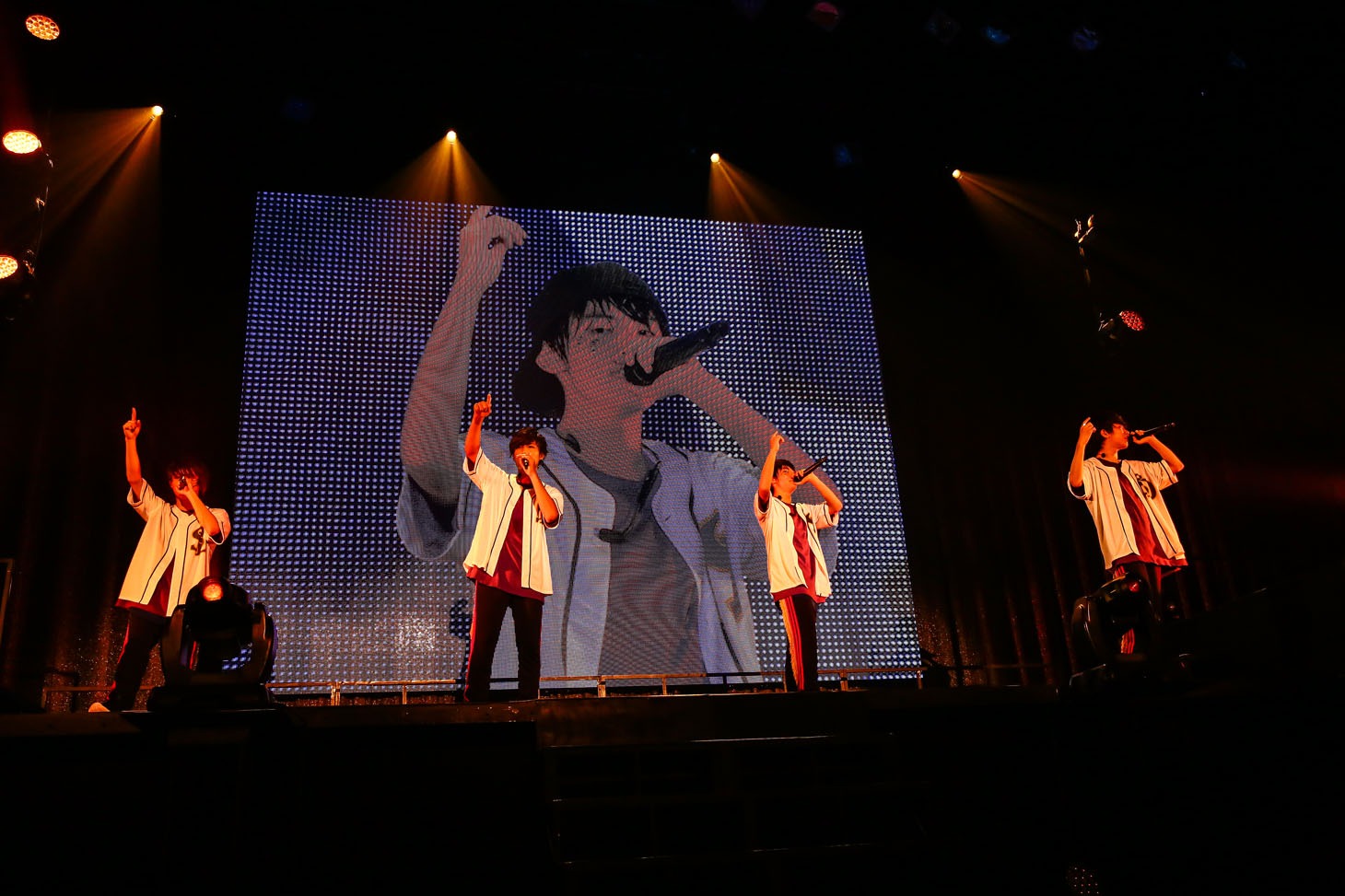 玲於、颯、洸希、和哉による「BIG BOY」のパフォーマンス。