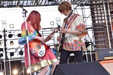 GLIM SPANKY（撮影：古溪一道）