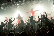 ヒステリックパニック「『DEAD or ALIVE』TOUR 2017」初日公演の様子。（Photo by TAKESHI YAO）