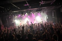 ヒステリックパニック「『DEAD or ALIVE』TOUR 2017」初日公演の様子。（Photo by TAKESHI YAO）