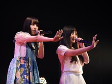 左から愛須れい（レッツポコポコ）、新井乃亜（アイドルネッサンス）。