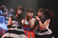 左からHIMEKA（Party Rockets GT）、白岡今日花（Task have Fun）、AYUMI（Party Rockets GT）。