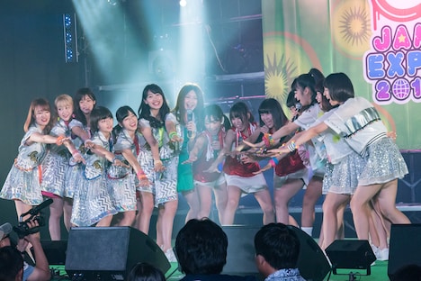 アップアップガールズ（仮）、アップアップガールズ（2）、アップアップガールズ（プロレス）。（写真提供：YU-Mエンターテインメント）