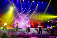 欅坂46「真っ白なものは汚したくなる」千葉・幕張メッセ国際展示場4～6ホール公演の様子。 （提供：Sony Music Records）