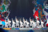 欅坂46「真っ白なものは汚したくなる」千葉・幕張メッセ国際展示場4～6ホール公演の様子。 （提供：Sony Music Records）