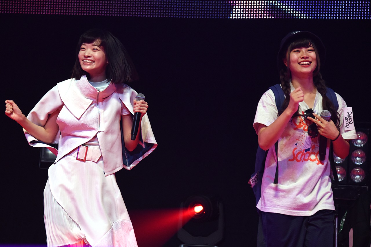 左から間宮まに（ヤなことそっとミュート）、hime（lyrical school）。