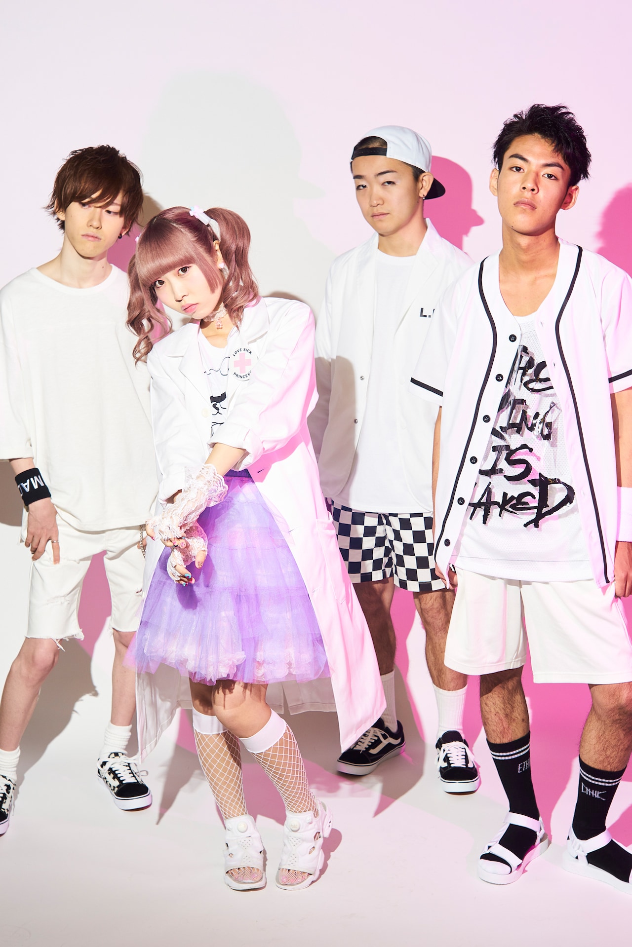 可恩のバンドDreamy Melts、初ワンマンに先駆けて新宿路上ライブ