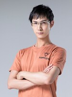 本川翔太演じる古賀公貴。