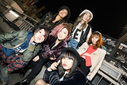 オレスカバンド。上段中央がSAKI（Tp）。