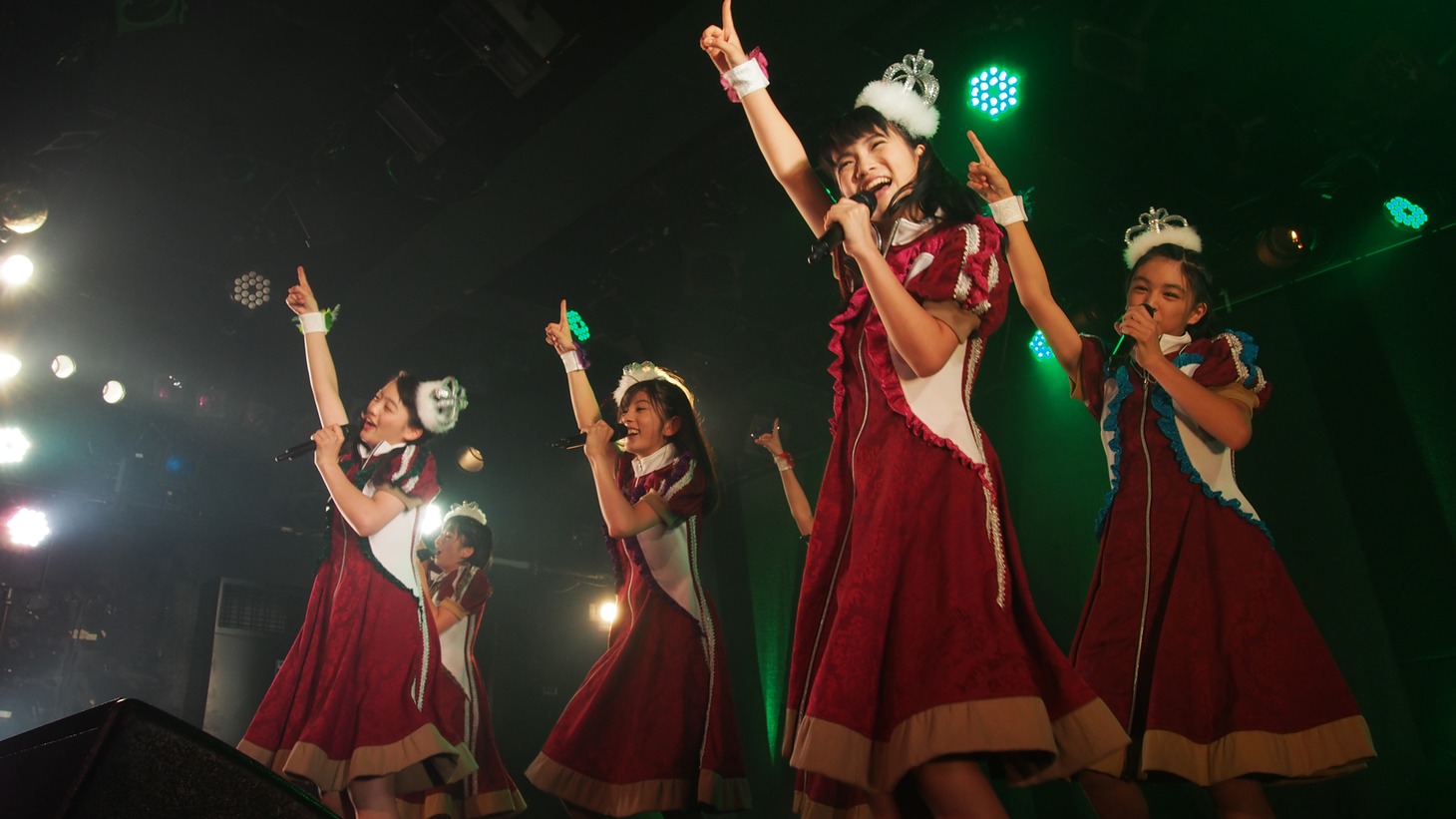 「ばってん少女隊の、田舎娘2nd～カユい所まで手を届け鯛ツアー」愛知・名古屋CLUB QUATTRO公演の様子。