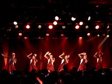 「ばってん少女隊の、田舎娘2nd～カユい所まで手を届け鯛ツアー」愛知・名古屋CLUB QUATTRO公演の様子。