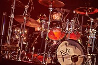 shinpei（Dr）（提供：ポニーキャニオン）