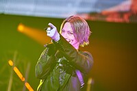 武瑠（Vo）（提供：ポニーキャニオン）