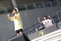 手前からトーマ、ジョー。（撮影：小坂茂雄）