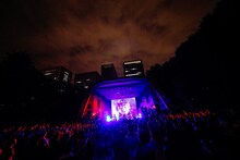 ハルカトミユキ「+5th Anniversary SPECIAL」の様子。（撮影：上山陽介）