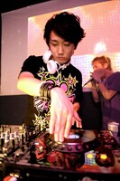 DJ SHIMAMURA