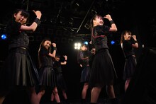 桜エビ～ず ワンマンライブ 神奈川・Yokohama Bay Hall公演の様子。
