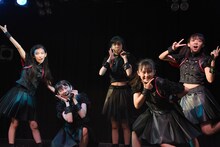 桜エビ～ず ワンマンライブ 神奈川・Yokohama Bay Hall公演の様子。