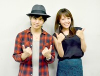 左から三浦祐太朗、堤友香アナウンサー。（写真提供：TOKYO FM）