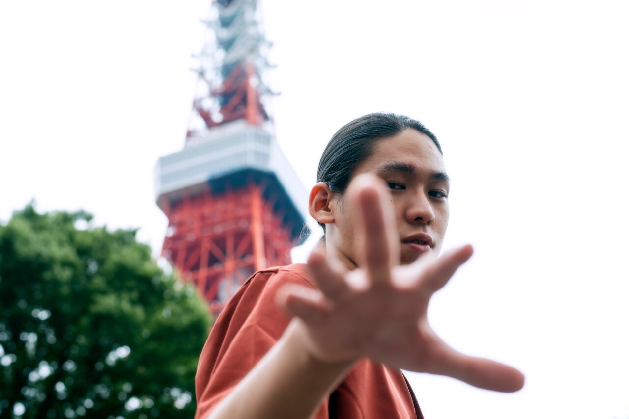 これがGOMESS＆DJ Nejの最新形、路上ライブを竹内道宏が撮影