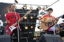 はなわとコラボする高橋優。