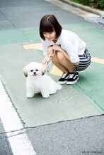 吉澤嘉代子とモコゾウ。