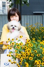 吉澤嘉代子とモコゾウ。