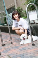 吉澤嘉代子とモコゾウ。