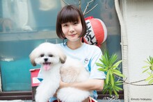 吉澤嘉代子とモコゾウ。