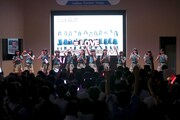 =LOVEデビューシングル「=LOVE」発売記念ミニライブの様子。（撮影：久保貴弘）