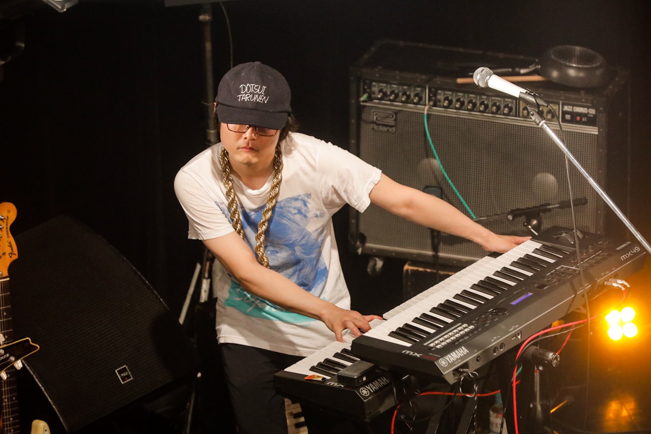 小林4000（Photo by HAJIME KAMIIISAKA） - オーケンコラボで“ダメ