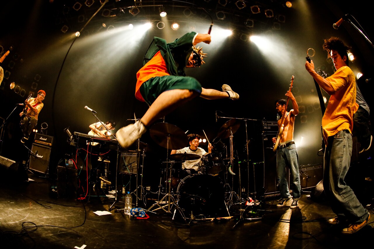 オーケンコラボで“ダメジャンプ”！澤部渡らゲストも大勢参加「どついたるねんCARNIVAL」