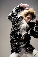 染谷俊之演じるタカシ。