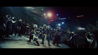 「『Destiny 2』Live Action Dance Trailer "Freestyle Playground"」ムービーのワンシーン。