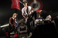 BLUE ENCOUNT（撮影：鈴木公平）