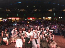 =LOVEデビューシングル「=LOVE」発売記念ミニライブの様子。（撮影：久保貴弘）