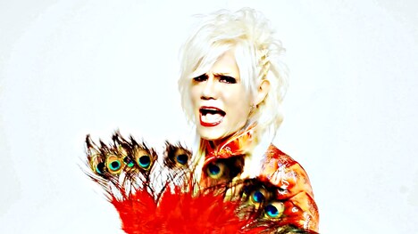 「うたた寝の途中」のミュージックビデオのワンシーン。